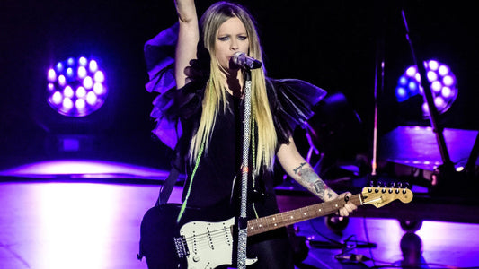 Có Thể Bạn Chưa Biết Avril Lavigne Là Ai?