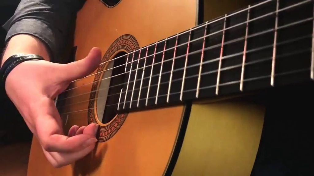 So Sánh Guitar Flamenco Và Guitar Classic