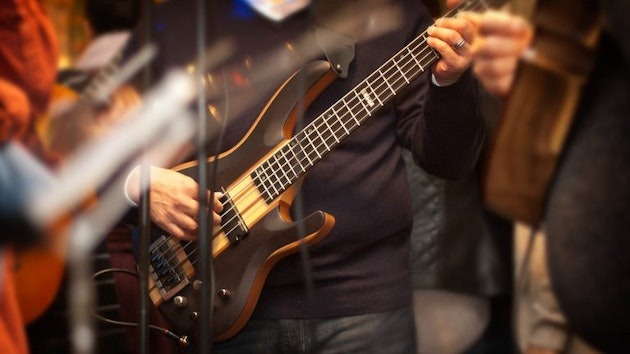 Top 14 Đàn Guitar Bass 5 Dây Tốt Nhất (Mọi Tầm Giá)
