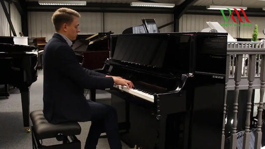 Đàn Piano Cơ Mới Có Giá Bao Nhiêu Tiền?