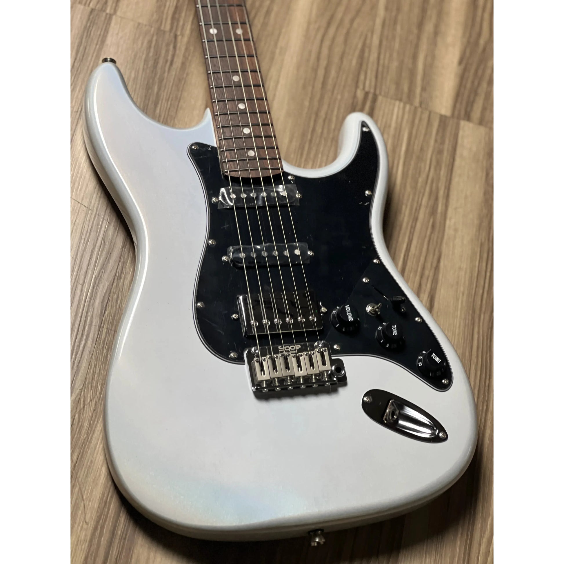 Đàn Guitar Điện Sqoe SEST750 HSS, Rosewood Fingerboard - Việt Music