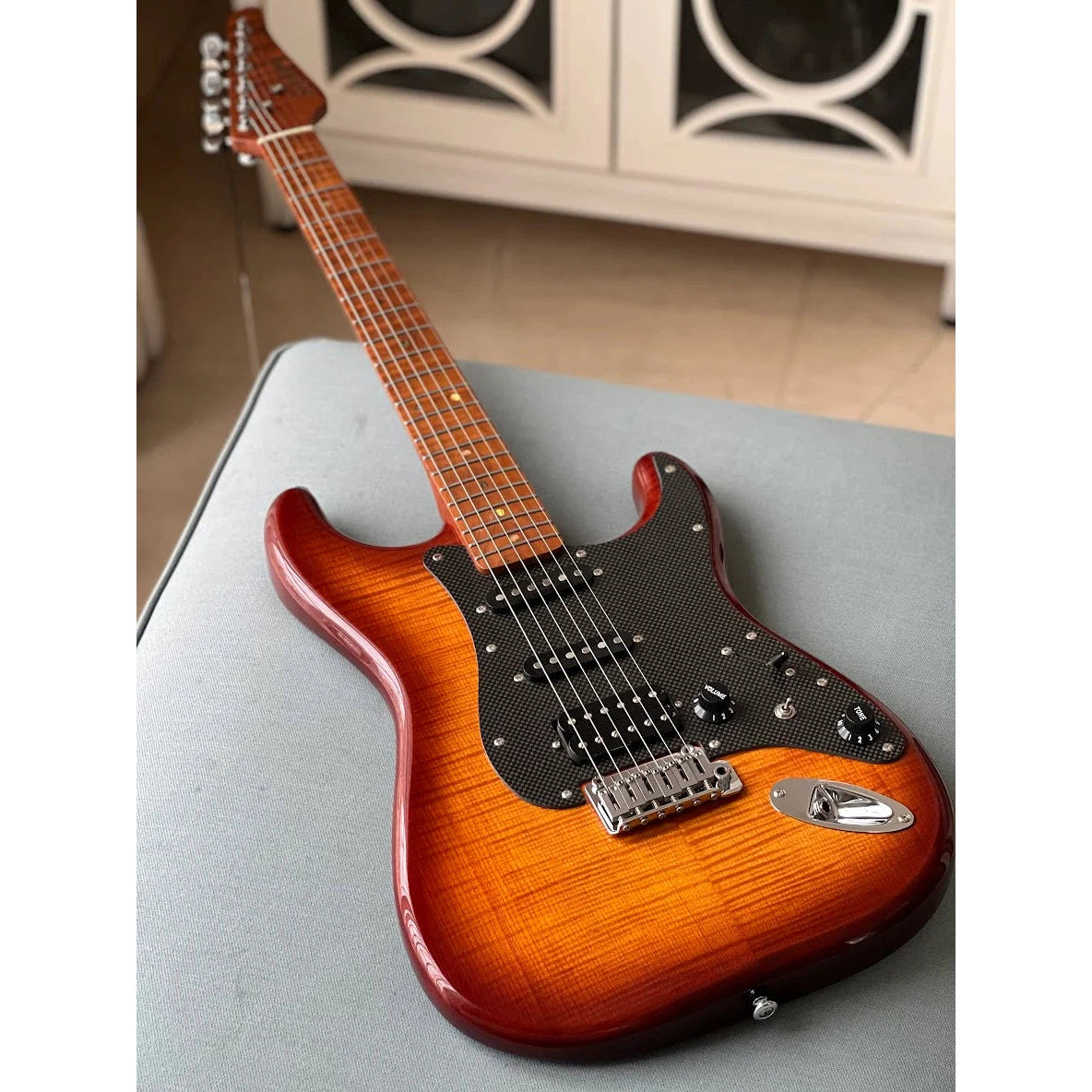 Đàn Guitar Điện Soloking MS-1 FM Artisan HSS, Maple Fingerboard, Honey ...