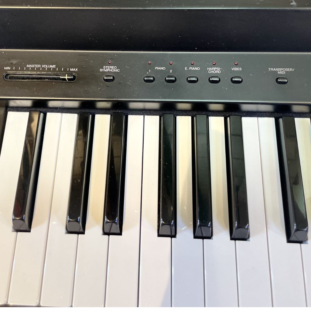 Đàn Piano Điện Yamaha CLP-300 - Clavinova - Qua Sử Dụng - Việt Music
