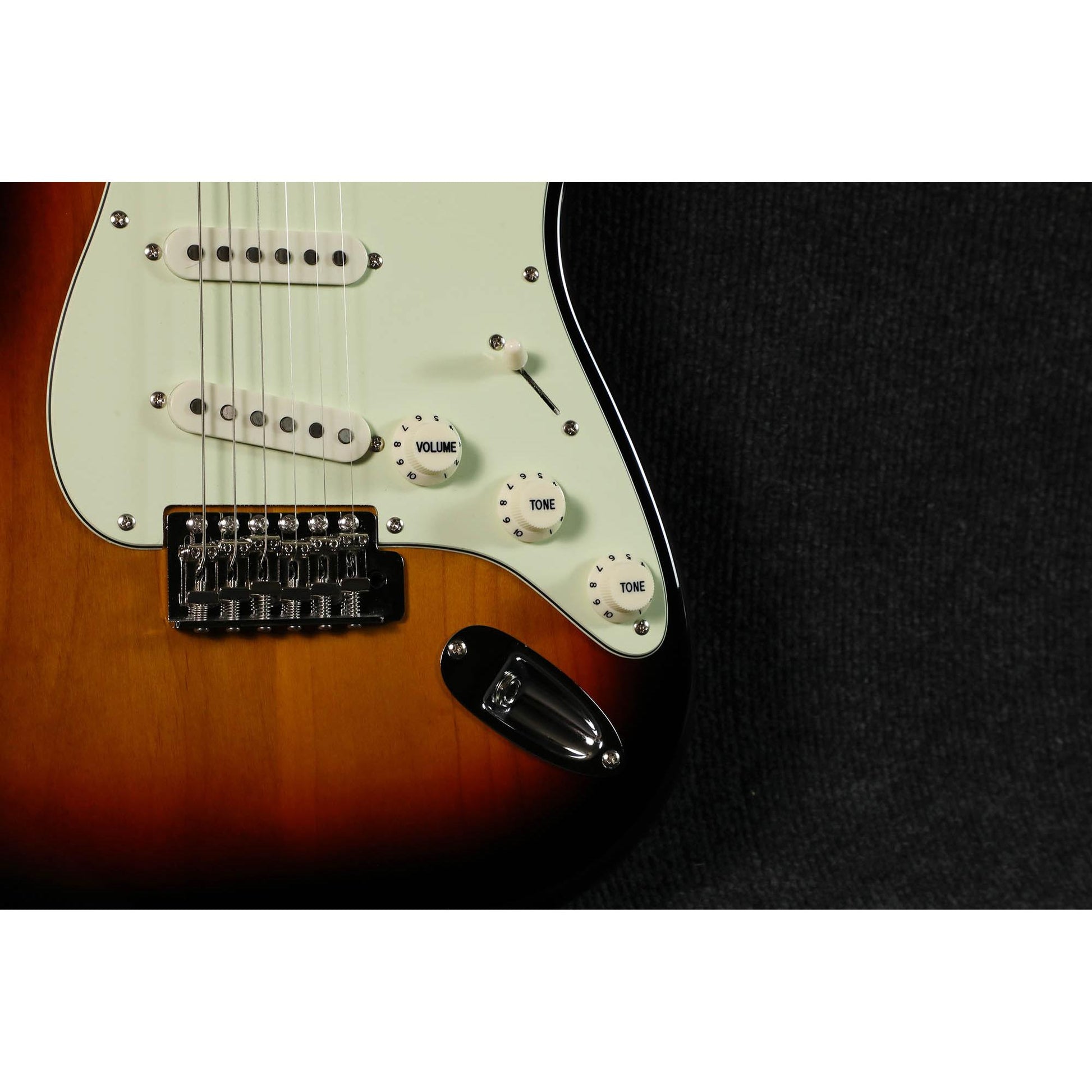 Đàn Guitar Điện Sqoe SEST1002 SSS, Rosewood Fingerboard - Việt Music