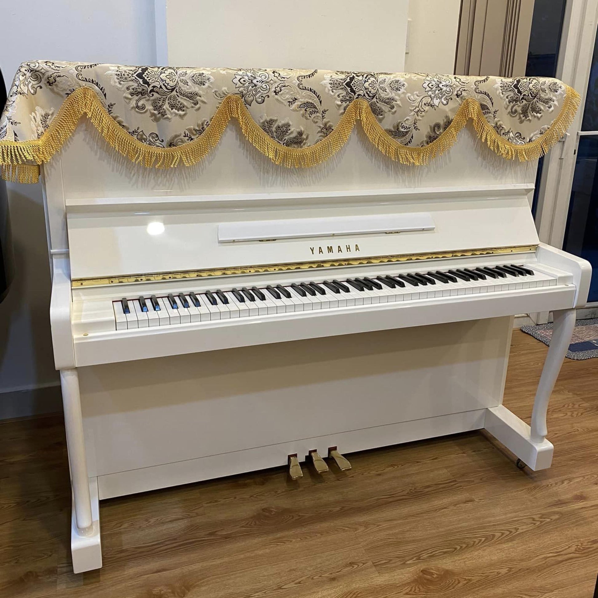 Đàn Piano Cơ Upright Yamaha MX200 White - Qua Sử Dụng - Việt Music