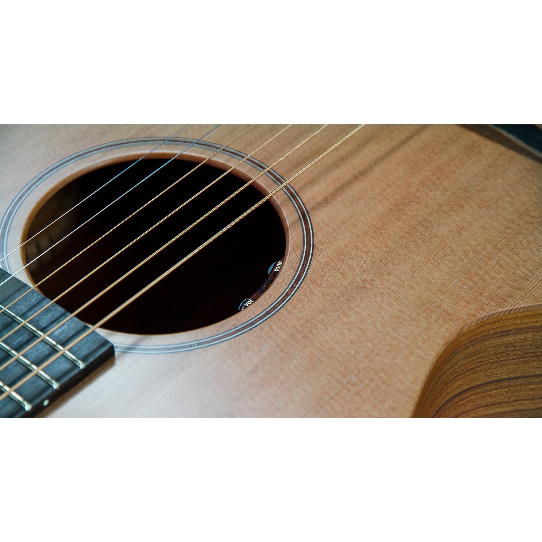 Đàn Guitar Acoustic Sheeran By Lowden S03 - Việt Music