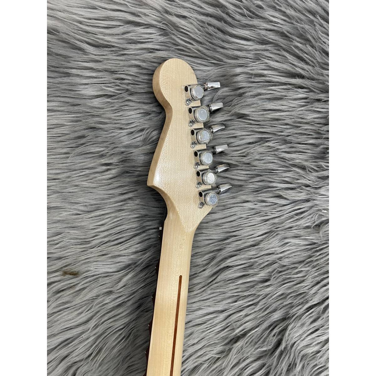 Đàn Guitar Vọng Cổ Điện Stratocaster Logo Fender 120 - Việt Music