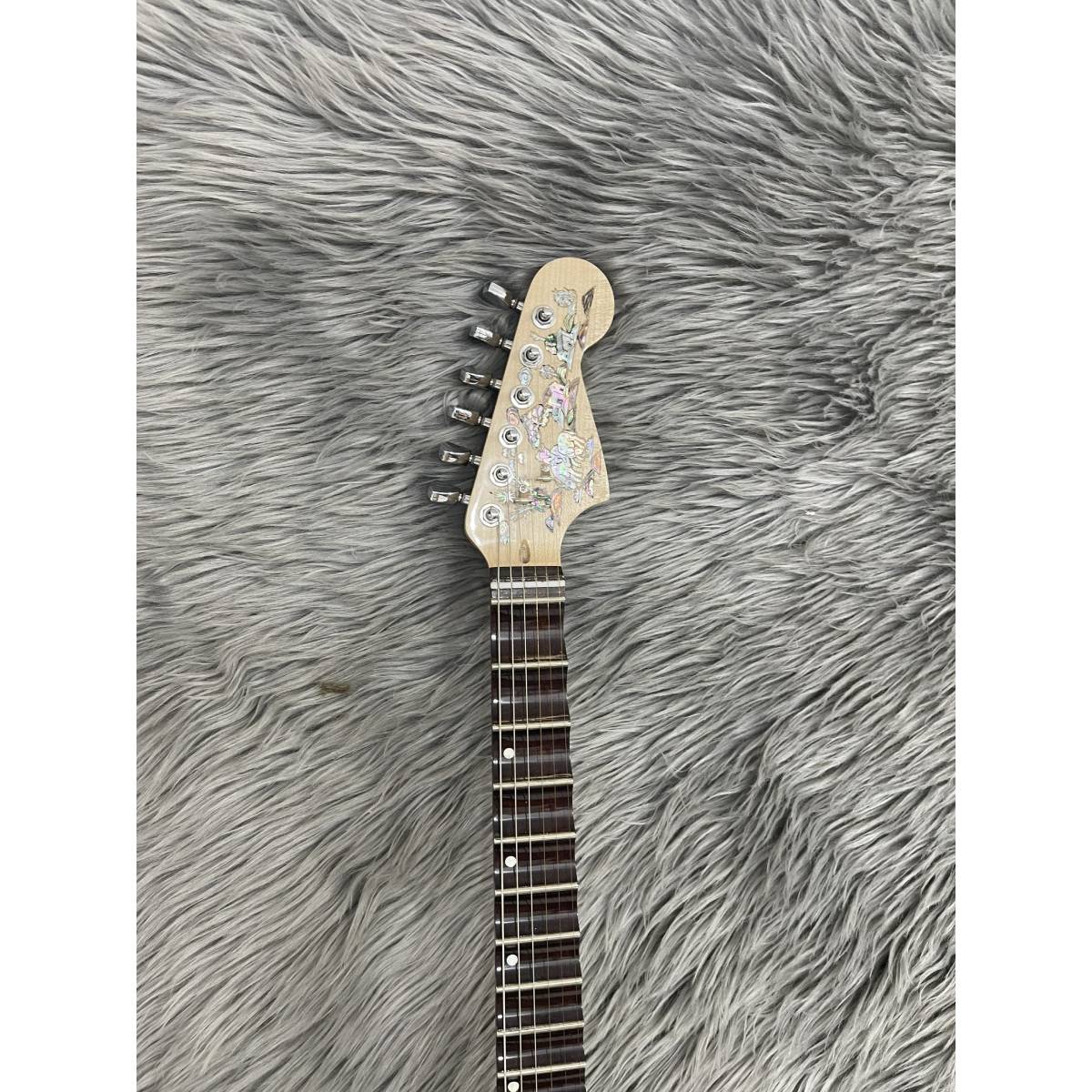 Đàn Guitar Vọng Cổ Điện Stratocaster Logo Fender 120 - Việt Music