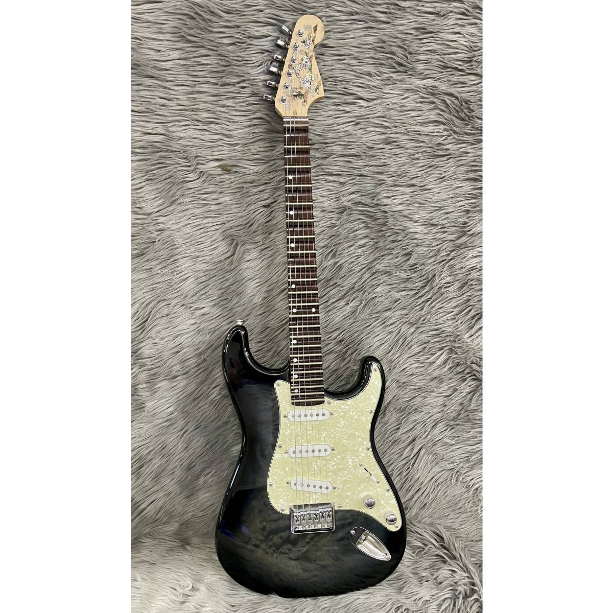 Đàn Guitar Vọng Cổ Điện Stratocaster Logo Fender 120 - Việt Music