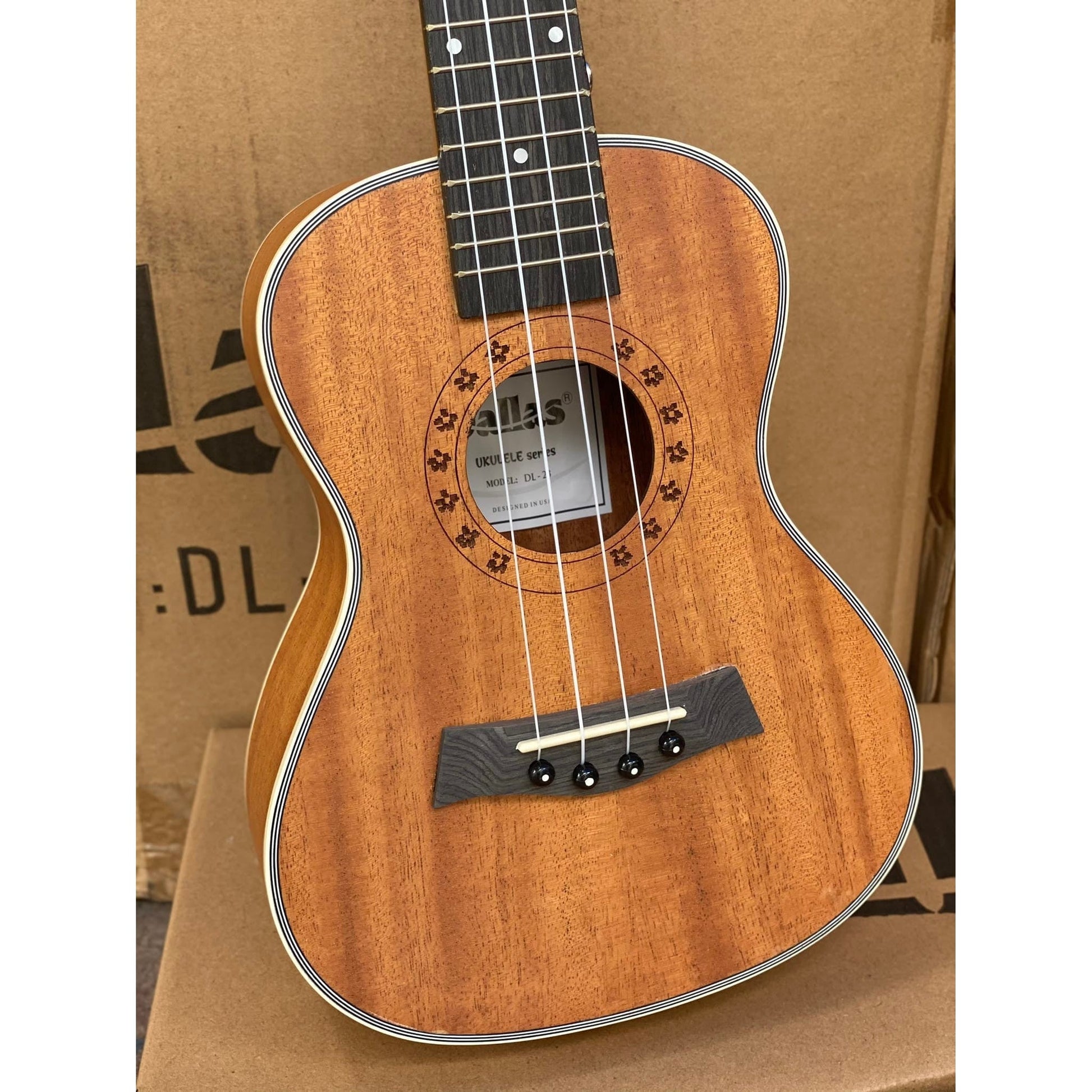 Đàn Ukulele Concert Dallas DL-23 - Việt Music