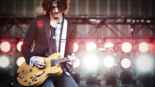 Có Thể Bạn Chưa Biết Nick Valensi Là Ai?