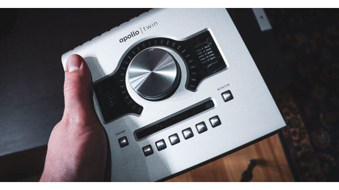 Review Audio Interface Apollo Twin USB