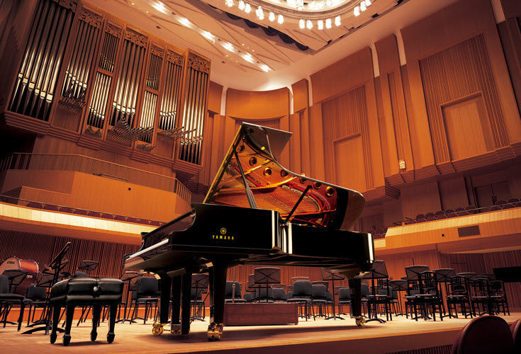 Đàn piano cơ Yamaha CFX