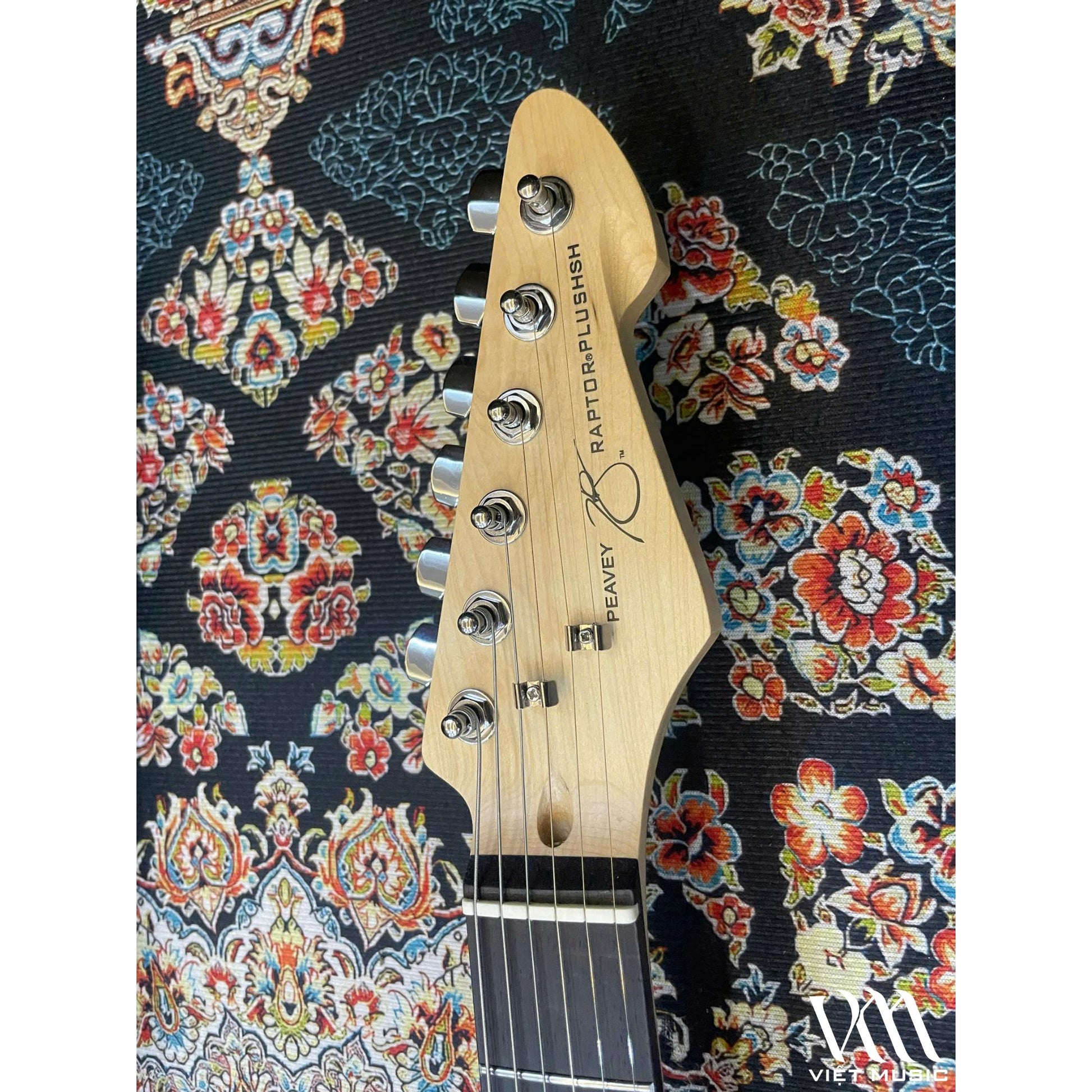 Đàn Guitar Điện Peavey Raptor Plus HSH, Rosewood Fingerboard - Việt Music