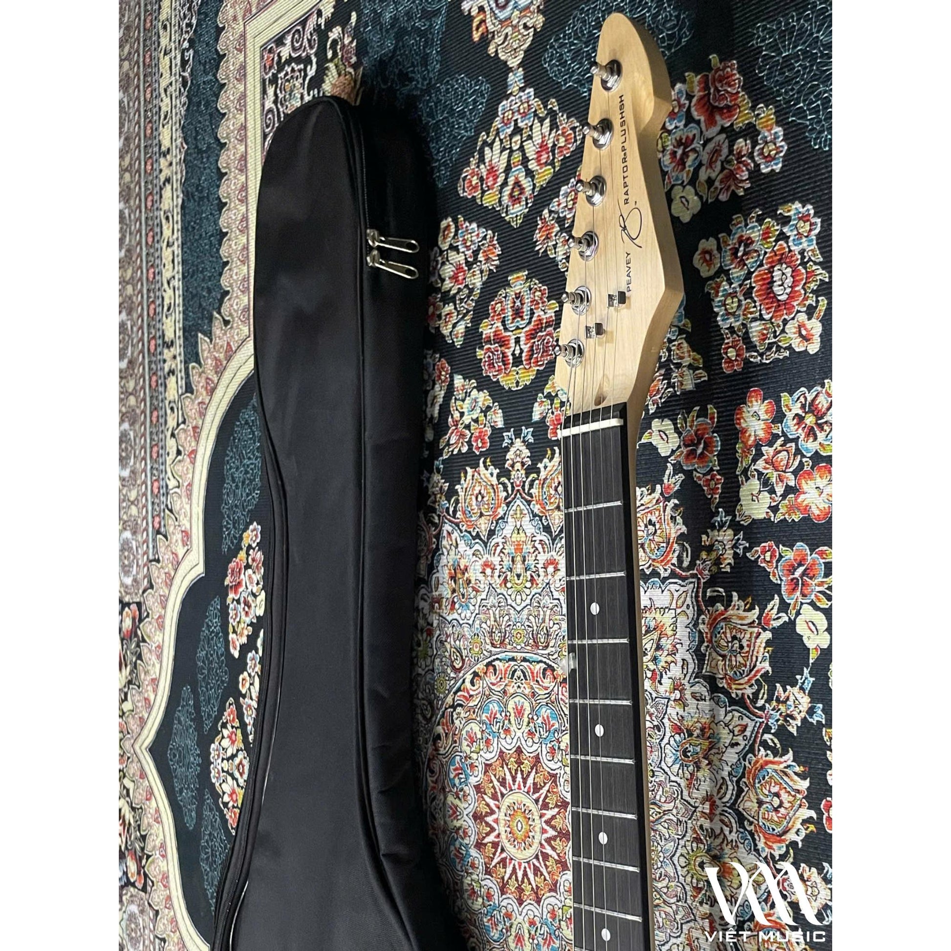 Đàn Guitar Điện Peavey Raptor Plus HSH, Rosewood Fingerboard - Việt Music