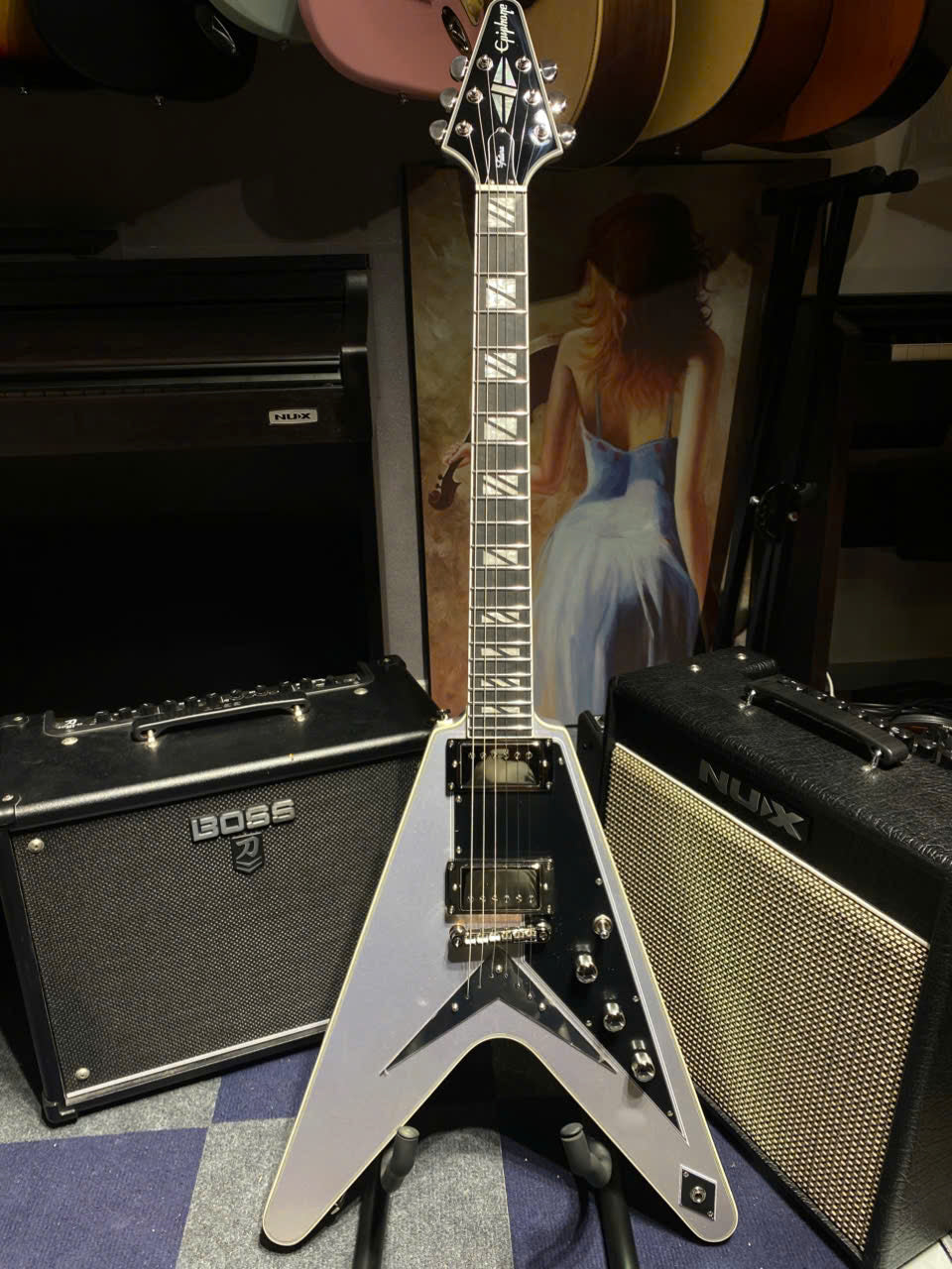 Đàn Guitar Điện Epiphone Futura Flying V Custom HH, Ebony Fingerboard - Việt Music
