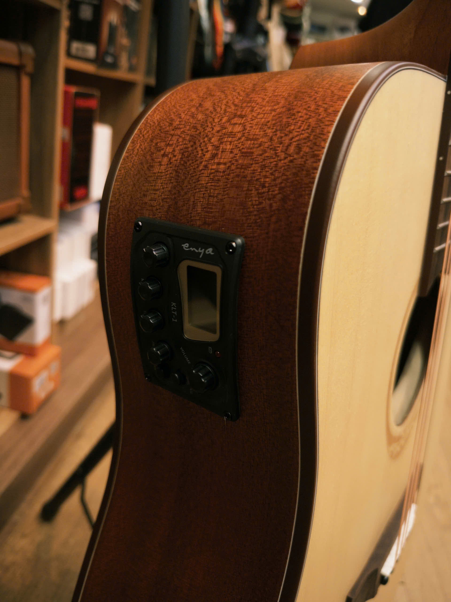 Đàn Guitar Acoustic Enya Amari AM-418C EQ - Việt Music