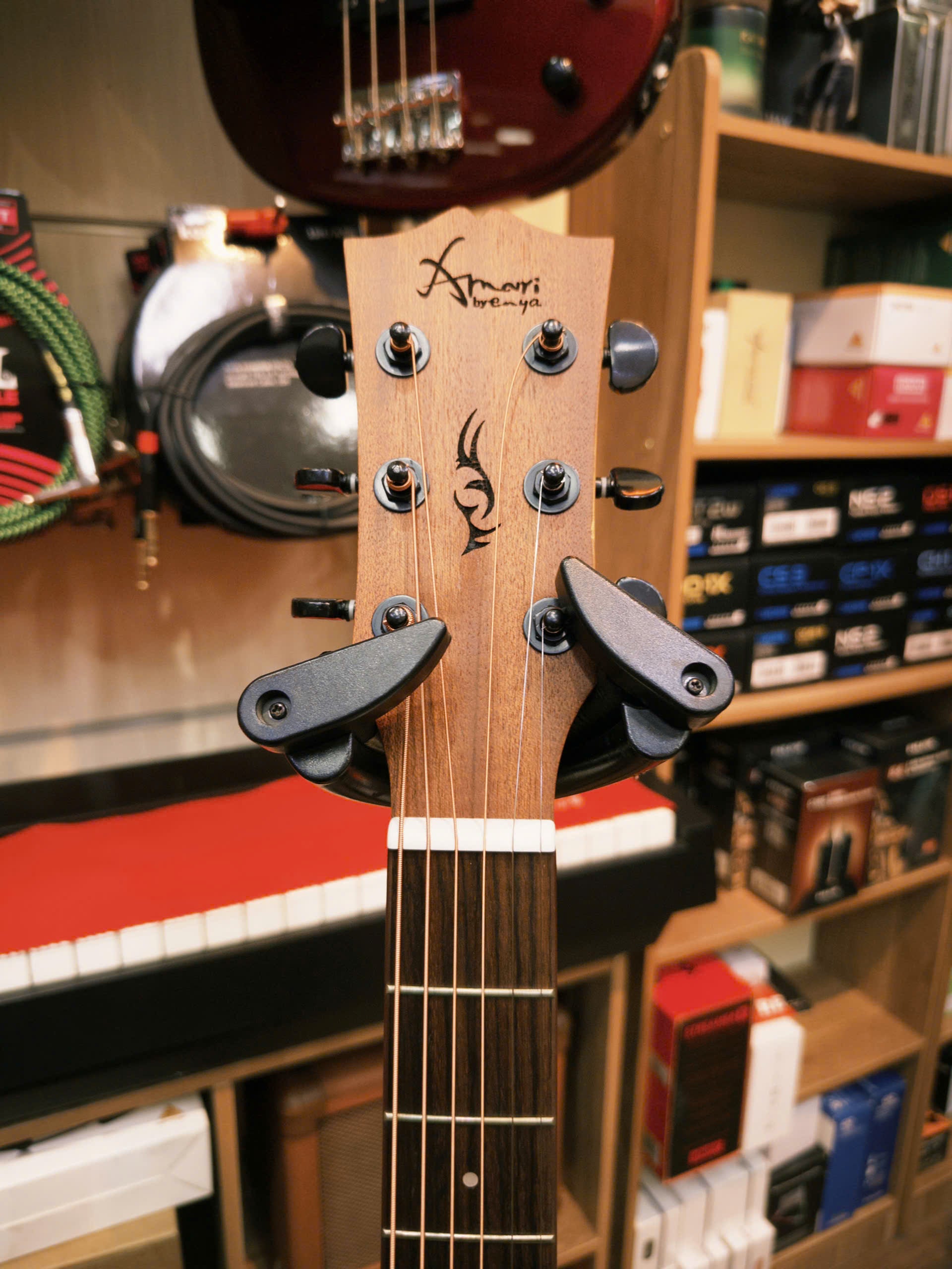 Đàn Guitar Acoustic Enya Amari AM-418C EQ - Việt Music