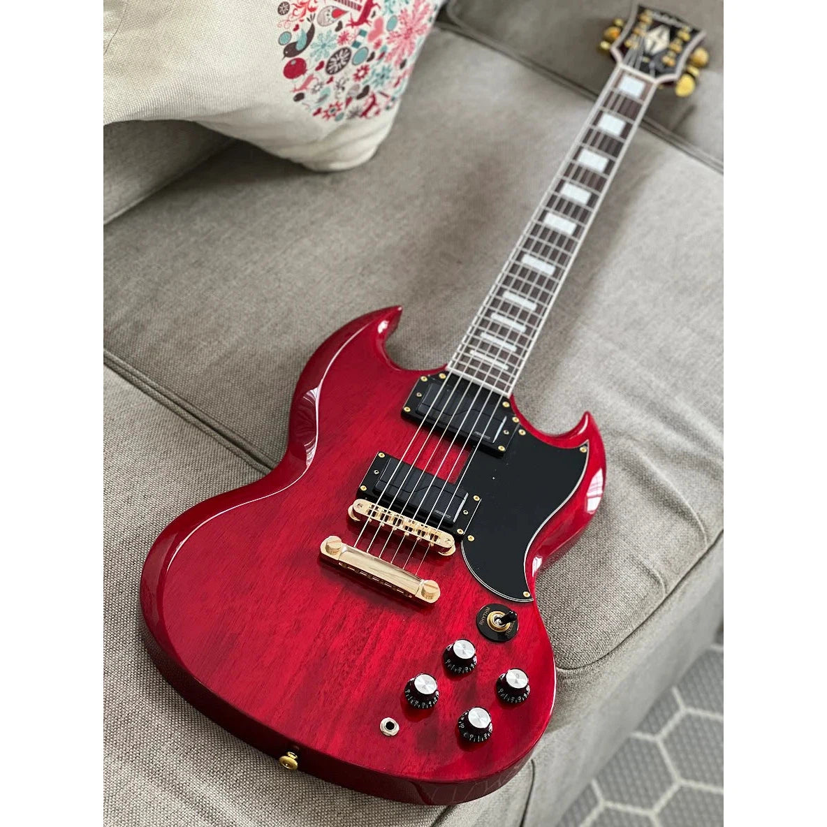 Đàn Guitar Điện Soloking SG60 HH, Rosewood Fingerboard, Transparent Red Cherry MOD - Việt Music