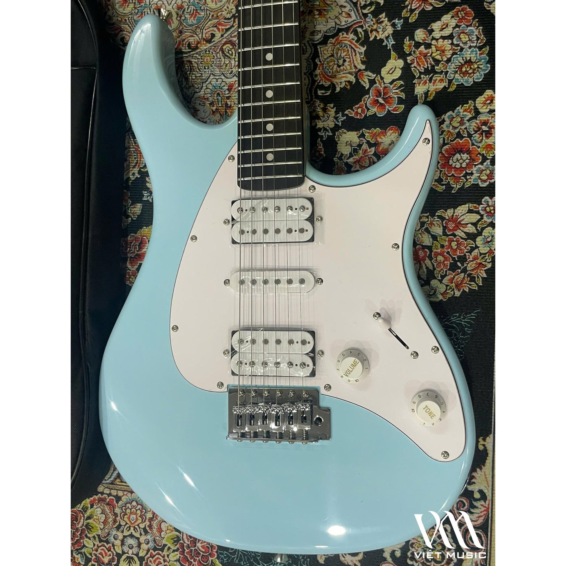 Đàn Guitar Điện Peavey Raptor Plus HSH, Rosewood Fingerboard - Việt Music