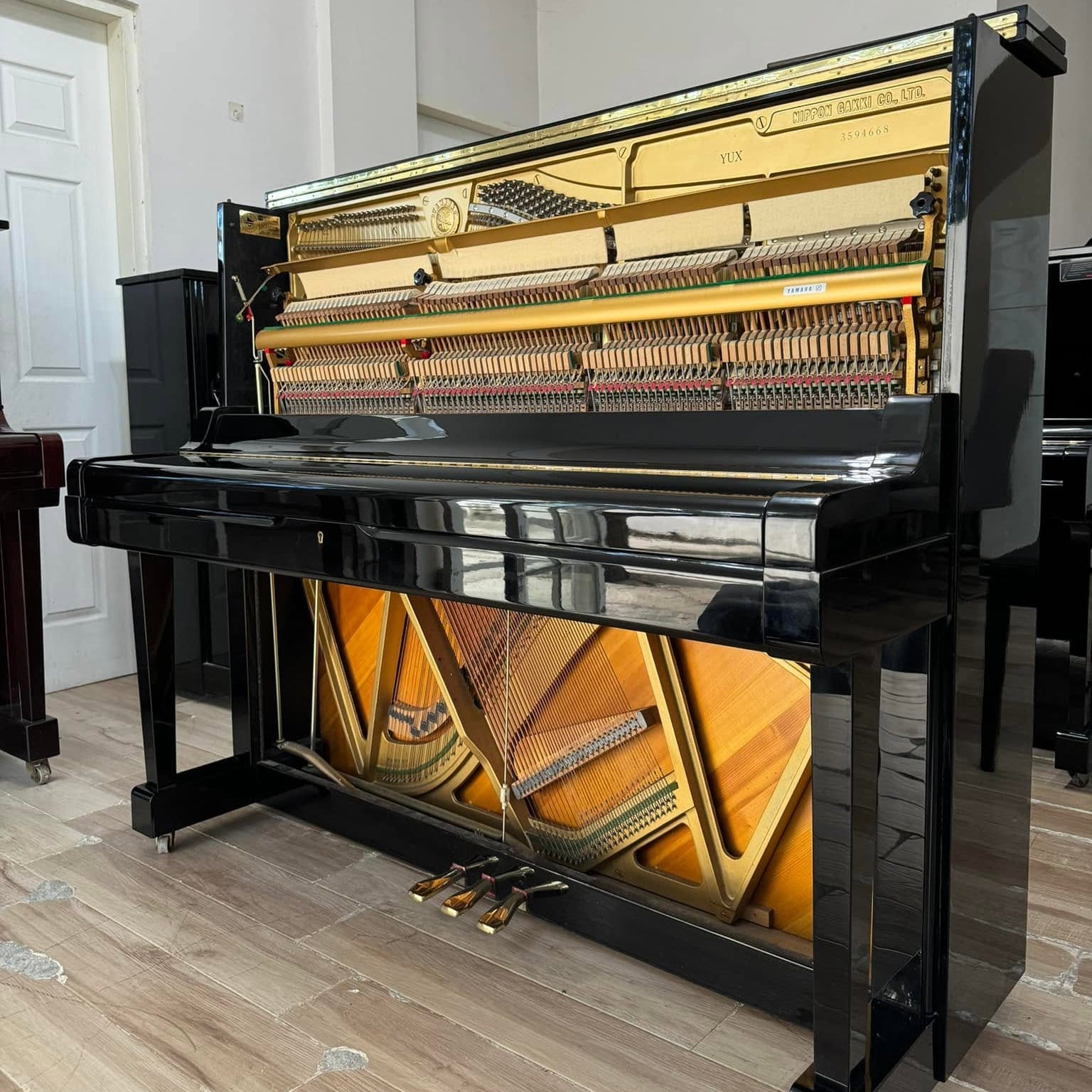 Đàn Piano Cơ Upright Yamaha YUX - Qua Sử Dụng - Việt Music