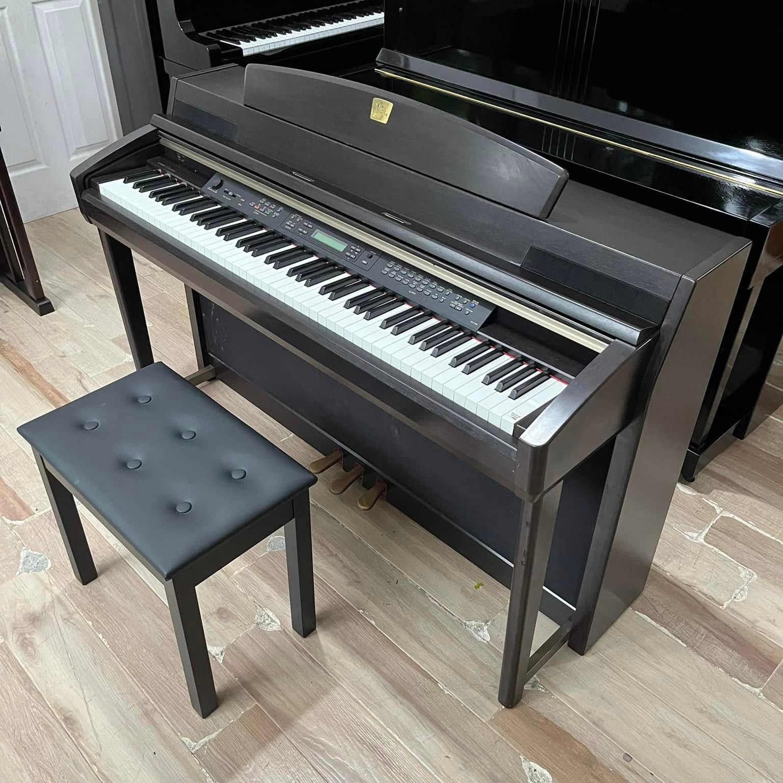 Đàn Piano Điện Yamaha CLP-820 - Qua Sử Dụng - Việt Music