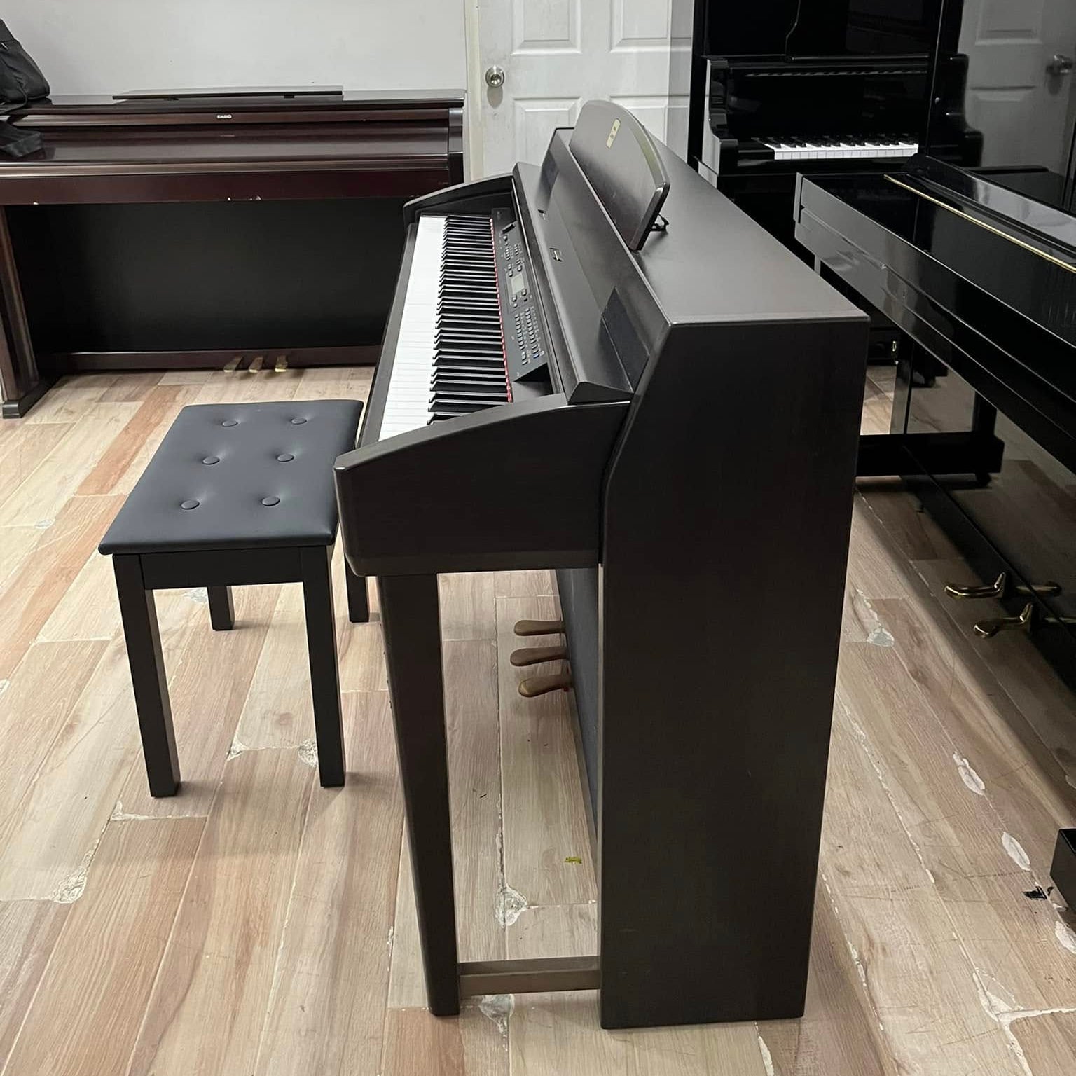 Đàn Piano Điện Yamaha CLP-820 - Qua Sử Dụng - Việt Music