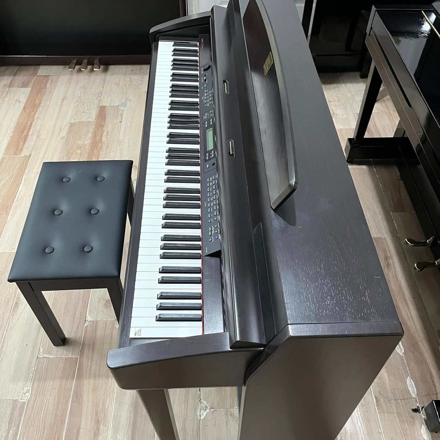 Đàn Piano Điện Yamaha CLP-820 - Qua Sử Dụng - Việt Music