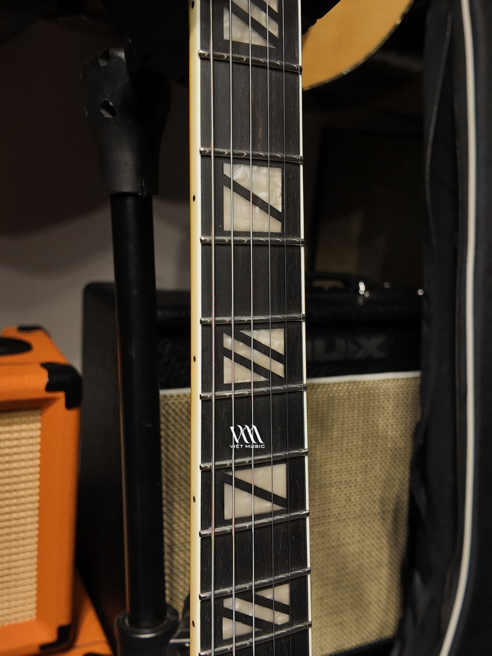 Đàn Guitar Điện Epiphone Futura Flying V Custom HH, Ebony Fingerboard - Việt Music