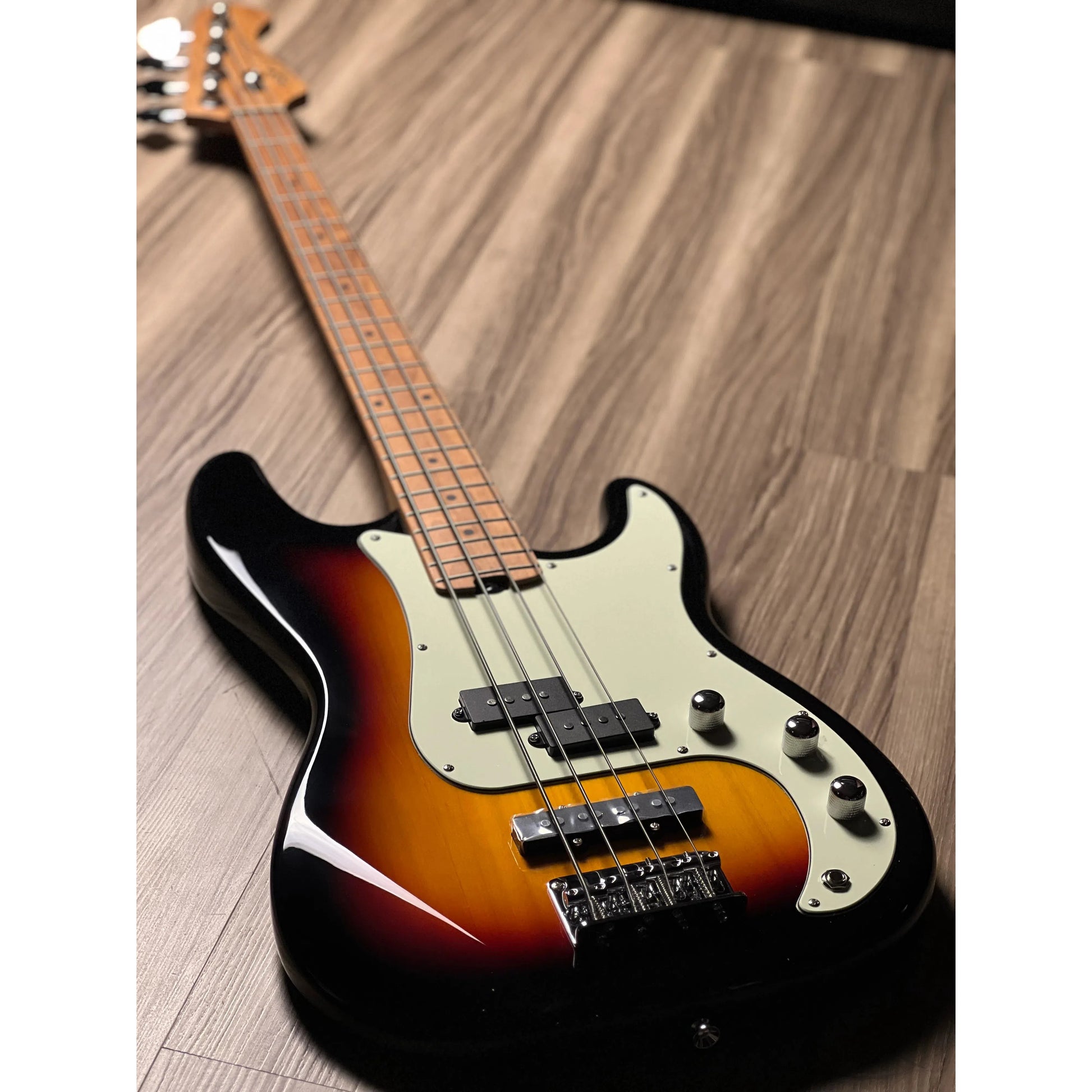 Đàn Guitar Bass Sqoe SPJ600 SS, Maple Fingerboard - 4 Strings - Việt Music