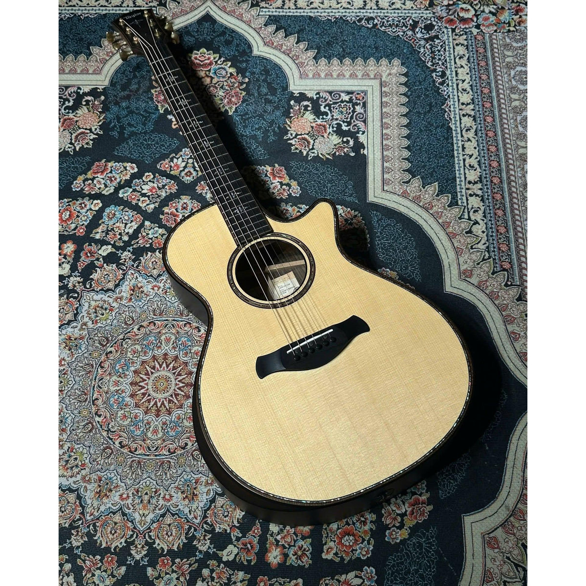 Đàn Guitar Acoustic Taylor Builder's Edition 912CE Indian Rosewood - Việt Music