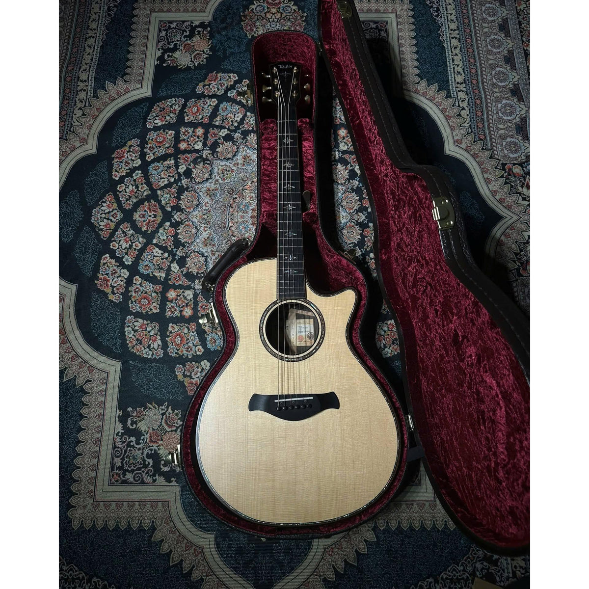 Đàn Guitar Acoustic Taylor Builder's Edition 912CE Indian Rosewood - Việt Music