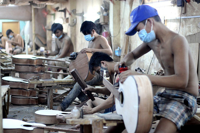 Nghệ Nhân Làm Đàn Guitar