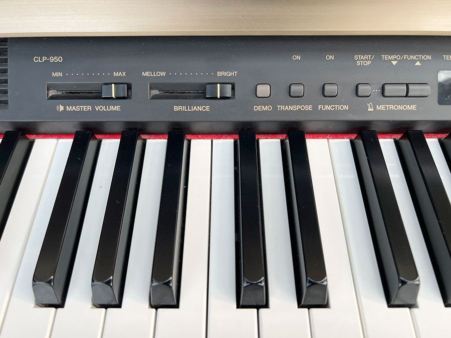 Đàn Piano Điện Yamaha CLP-950 - Clavinova - Qua Sử Dụng