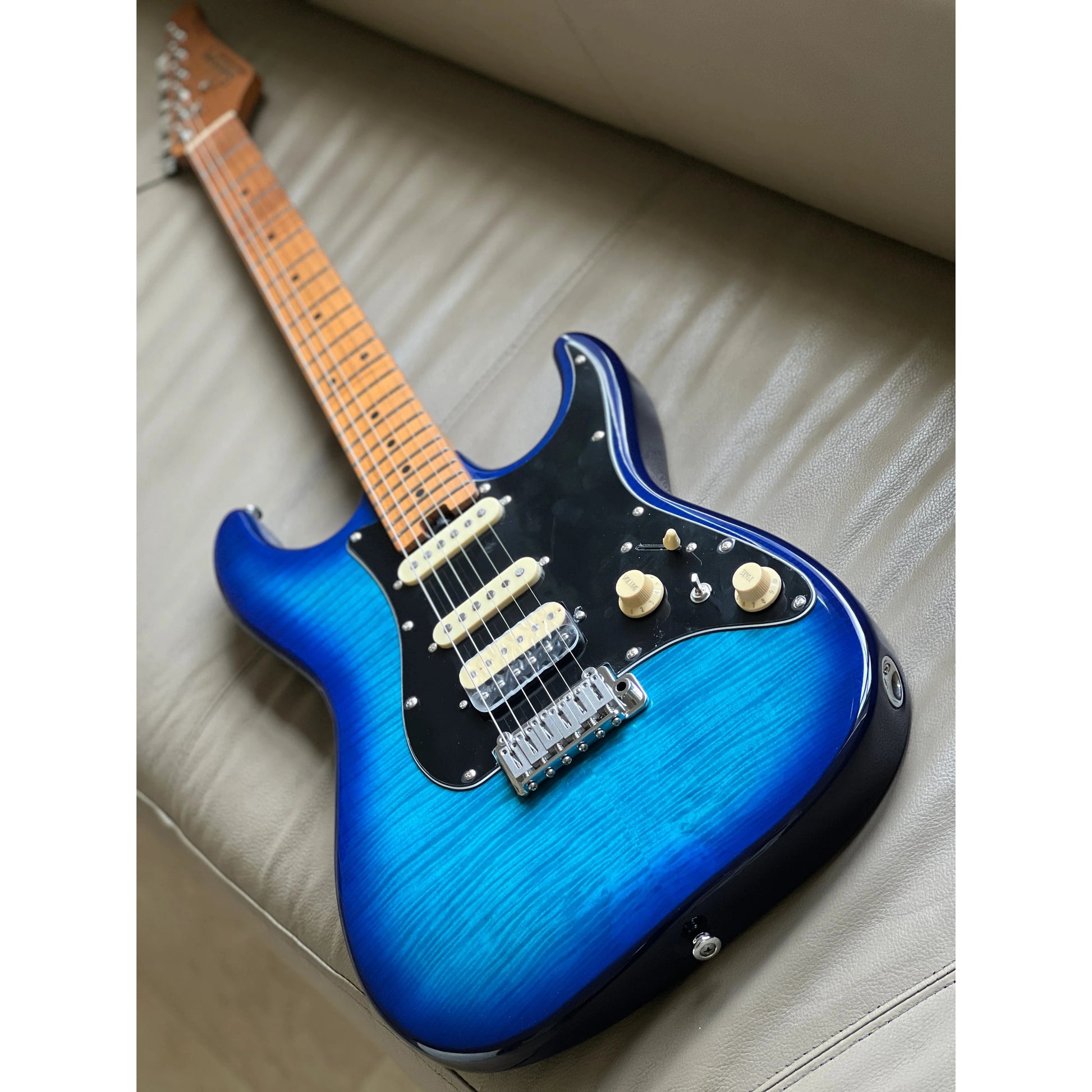 Đàn Guitar Điện Soloking MS-1 Classic MKII HSS, Maple Fingerboard, Blue Burst - Việt Music