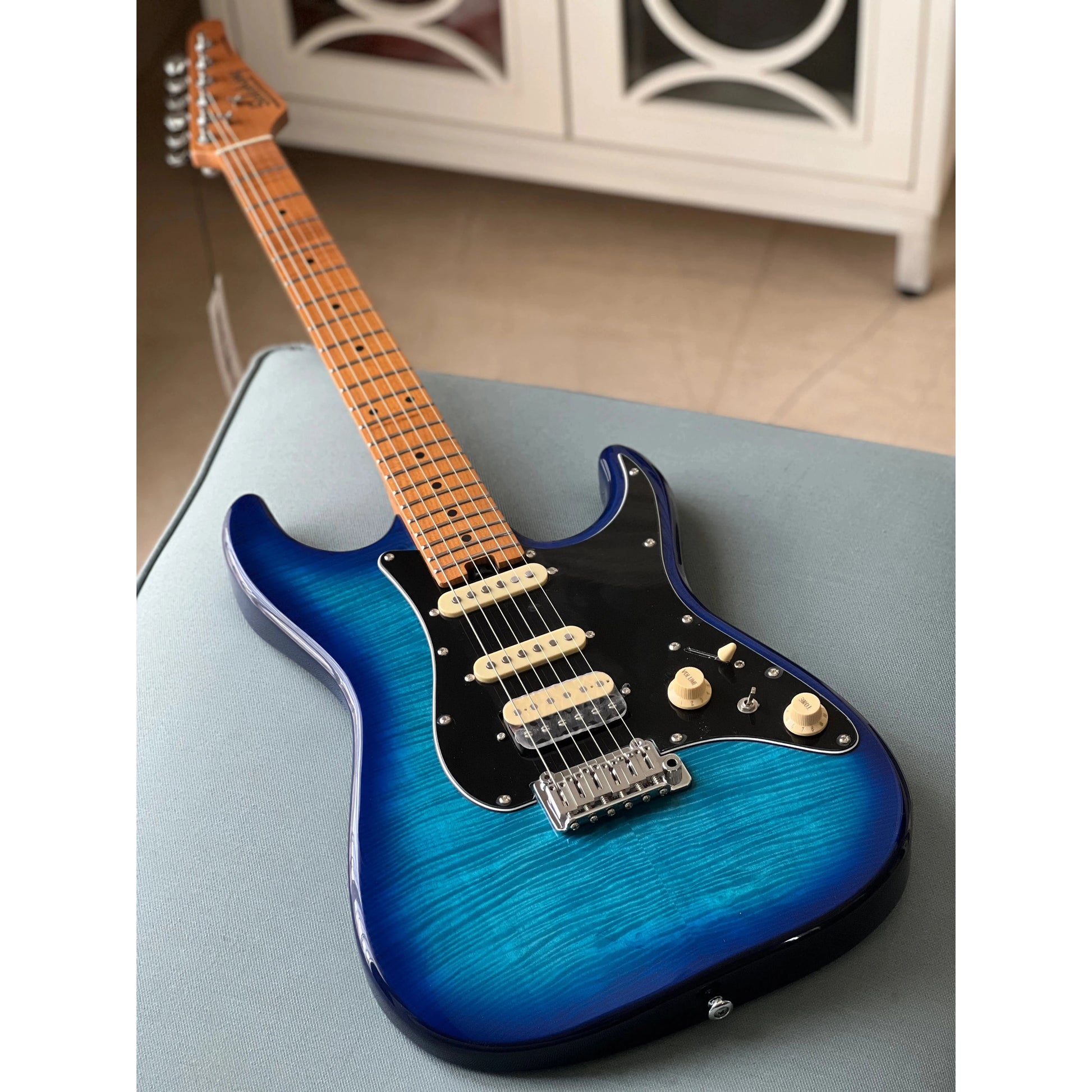 Đàn Guitar Điện Soloking MS-1 Classic MKII HSS, Maple Fingerboard, Blue Burst - Việt Music