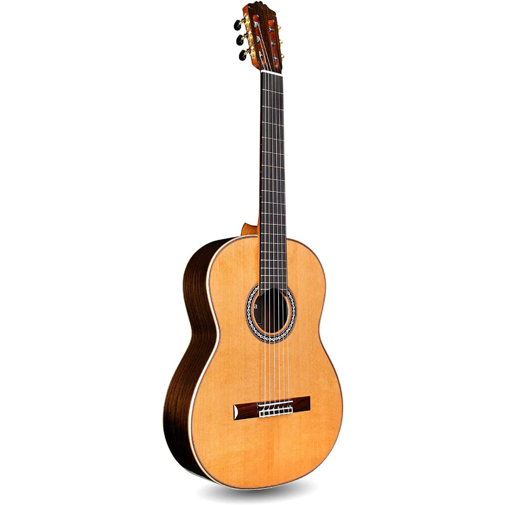 Cordoba Luthier C12CD thiết kế dành cho người chơi chuyên nghiệp