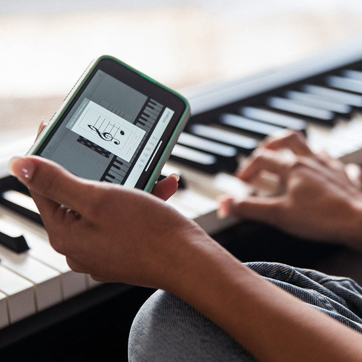 Roland DP-90 tương thích với App chính chủ Roland’s Piano Partner.