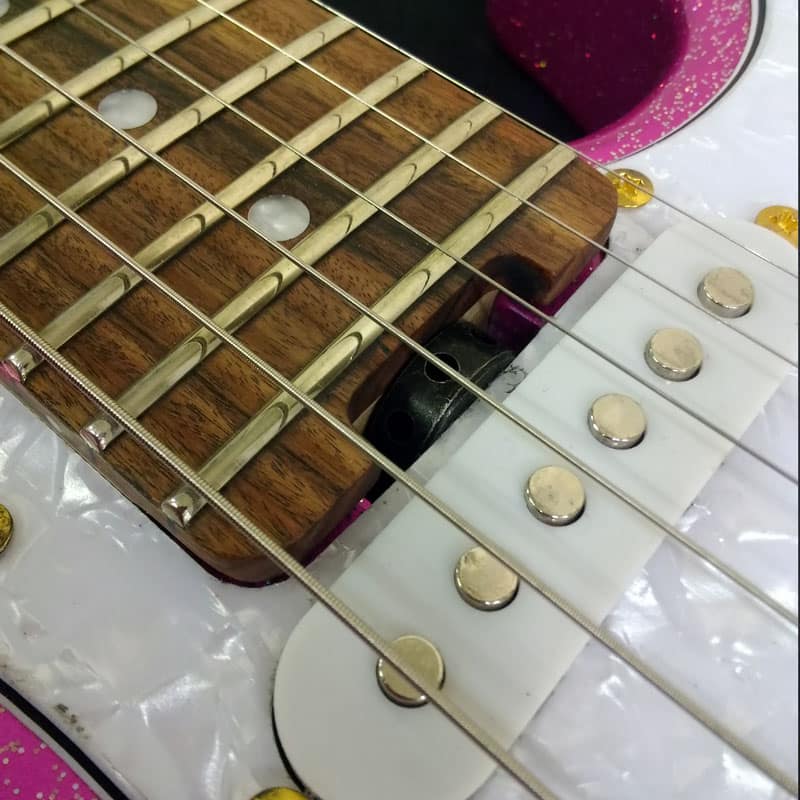 Đàn Guitar Điện GrassRoots G-SNAPPER TO SSS, Pau Ferro Fingerboard, Twinkle Pink