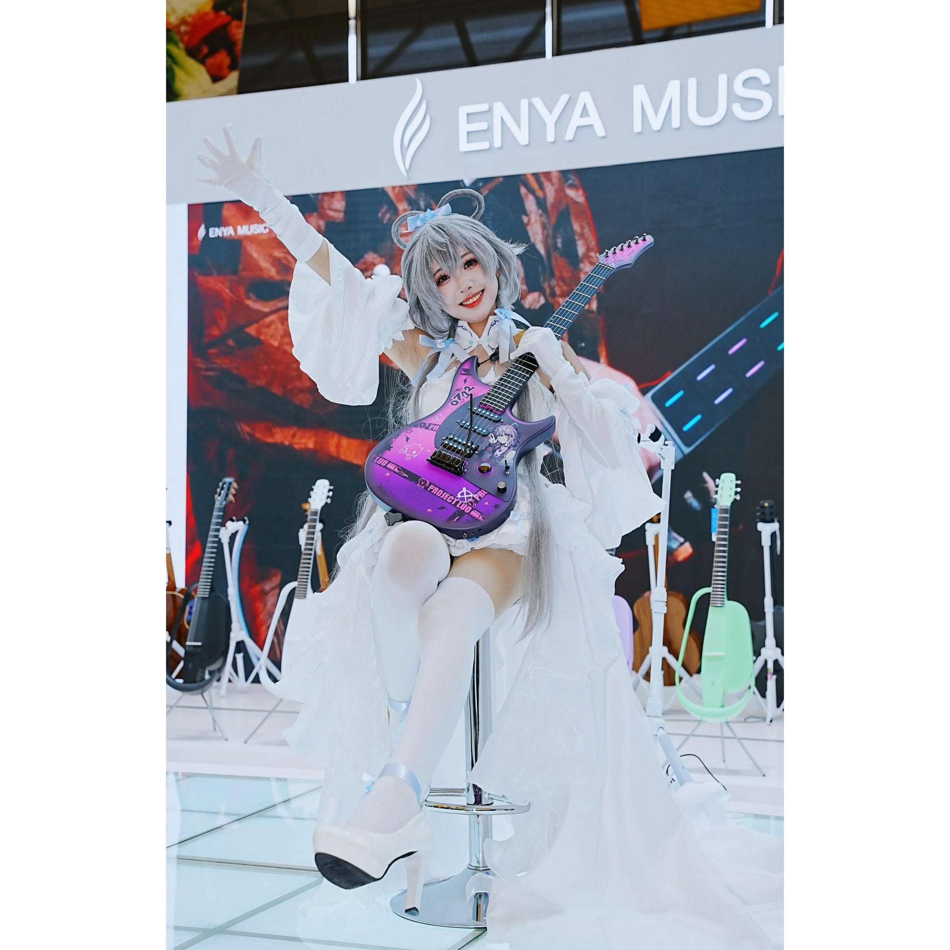 Đàn Guitar Điện Enya Inspire, Luo Tianyi - Việt Music