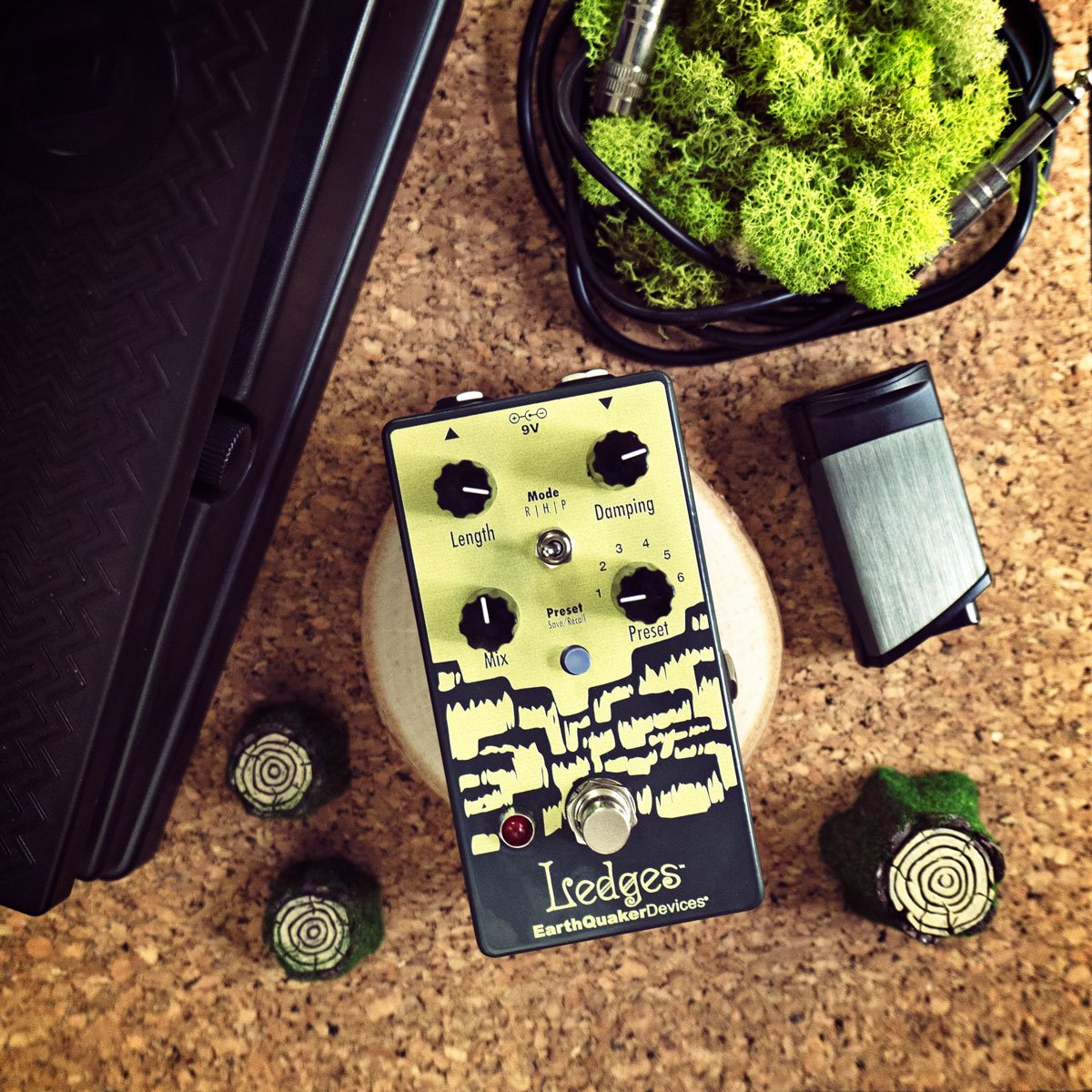 Pedal Guitar EarthQuaker Devices Ledges Tri-Dimensional Reverberation - Việt Music