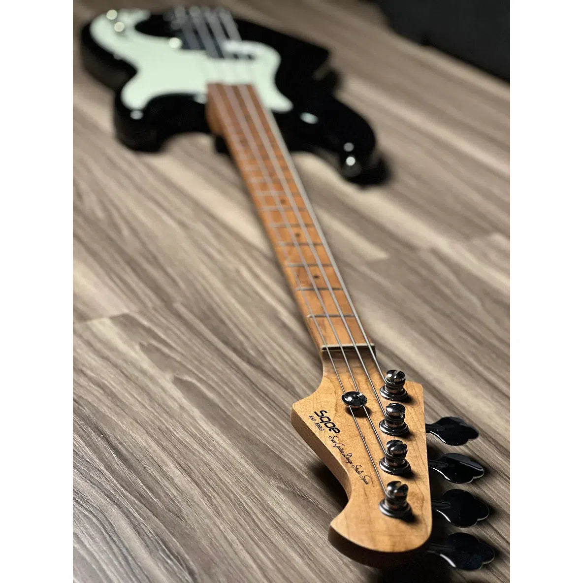 Đàn Guitar Bass Sqoe SPB600 S, Maple Fingerboard - 4 Strings - Việt Music