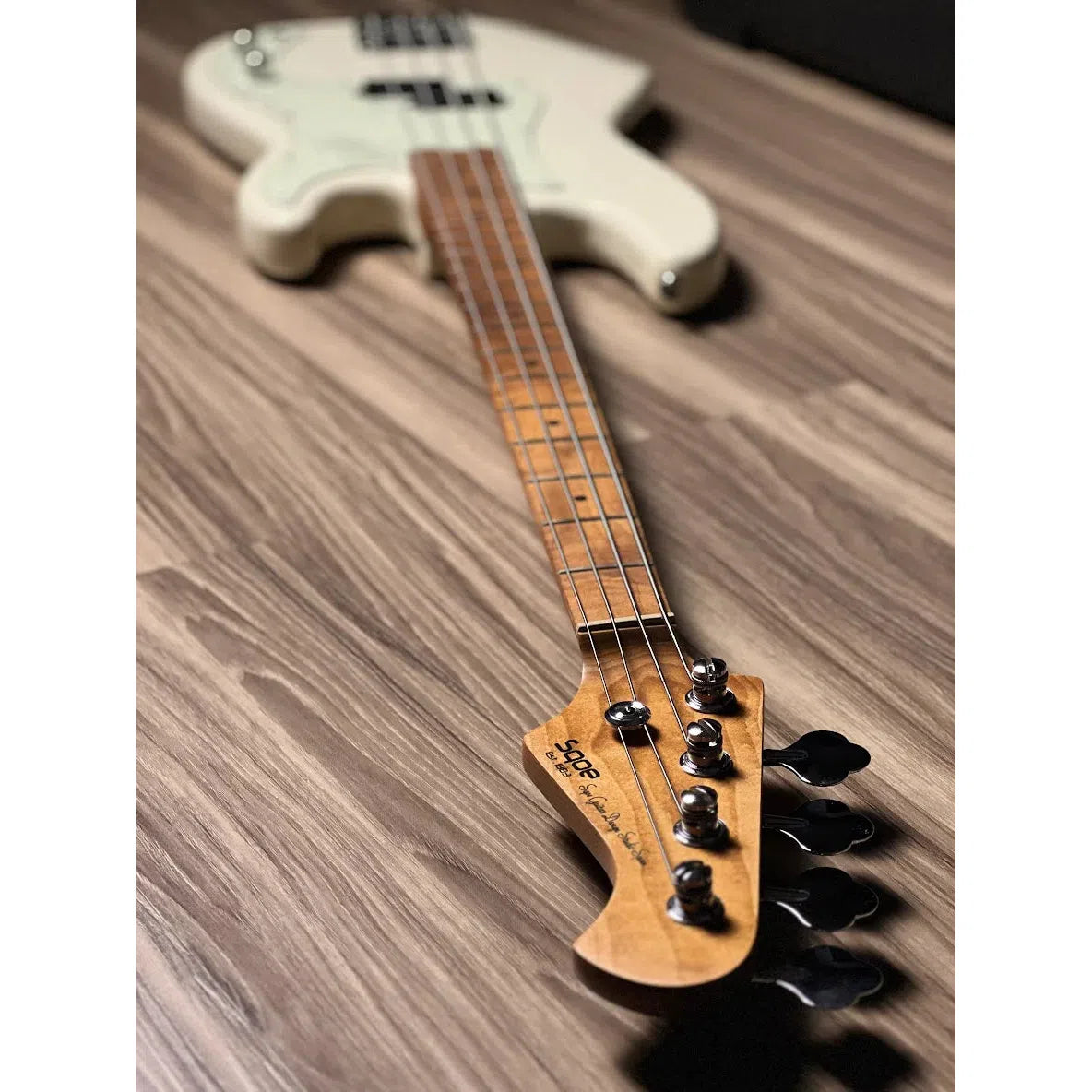 Đàn Guitar Bass Sqoe SPB600 S, Maple Fingerboard - 4 Strings - Việt Music