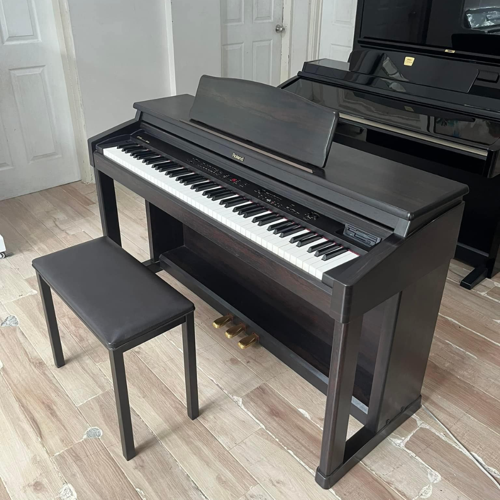 Đàn Piano Điện Roland HP-550G - Qua Sử Dụng