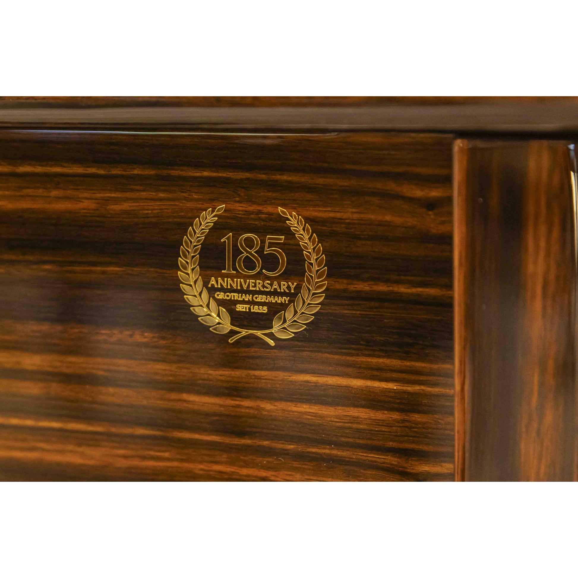 Đàn Piano Cơ Upright Wilhelm Grotrian WG23DM Makassar Ebony - Việt Music