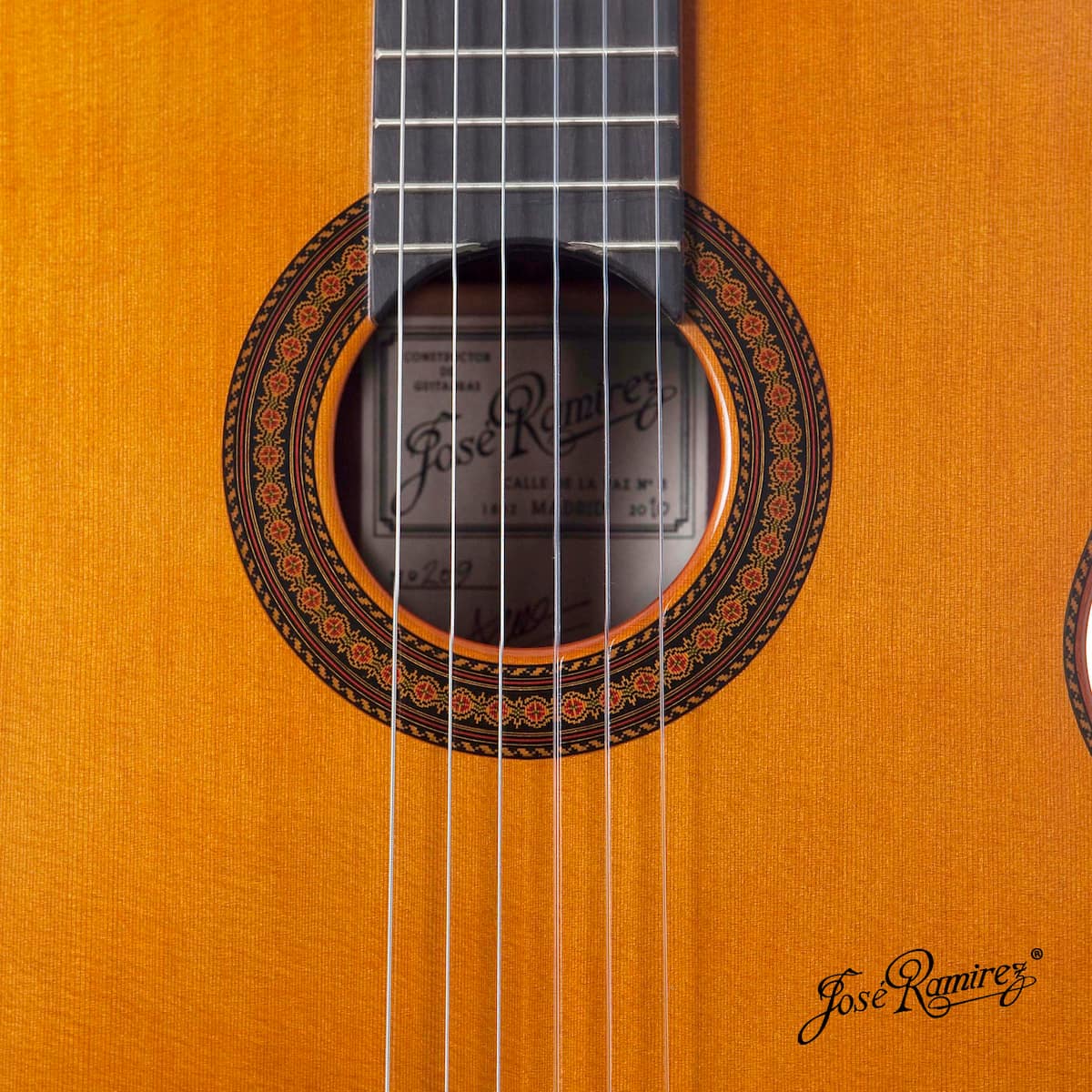 Đàn Guitar Classic Jose Ramirez Centenario 1A Cedar 1984 - Qua Sử Dụng - Việt Music