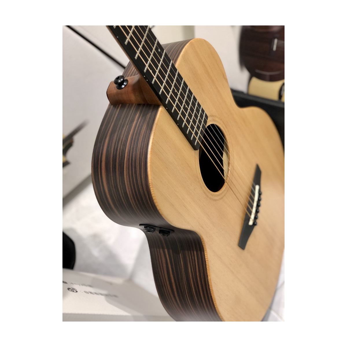 Đàn Guitar Acoustic Enya EA-X1 Pro EQ - Việt Music
