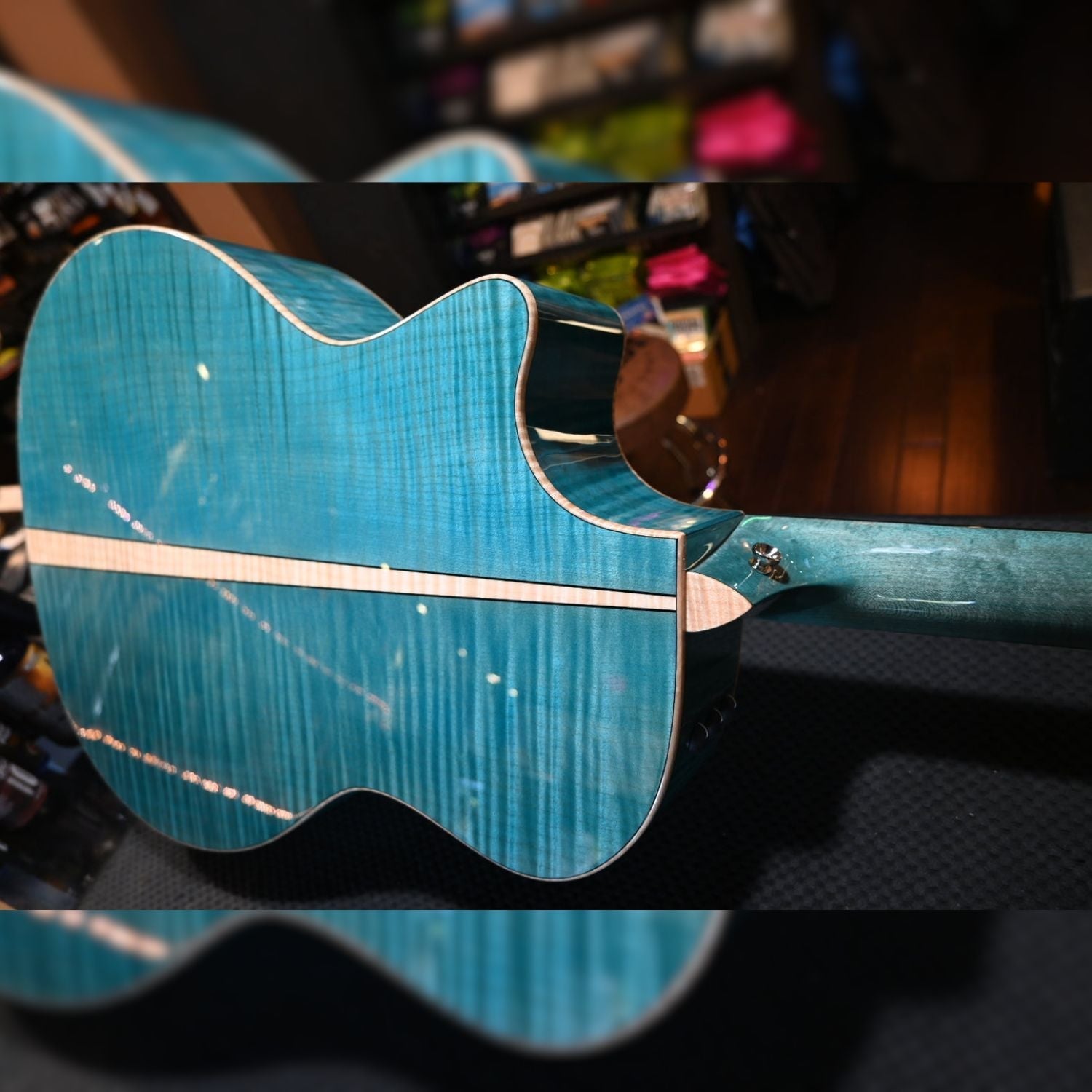 Đàn Guitar Acoustic Taylor Custom GA Sitka Koi Blue - Limited Edition - Việt Music