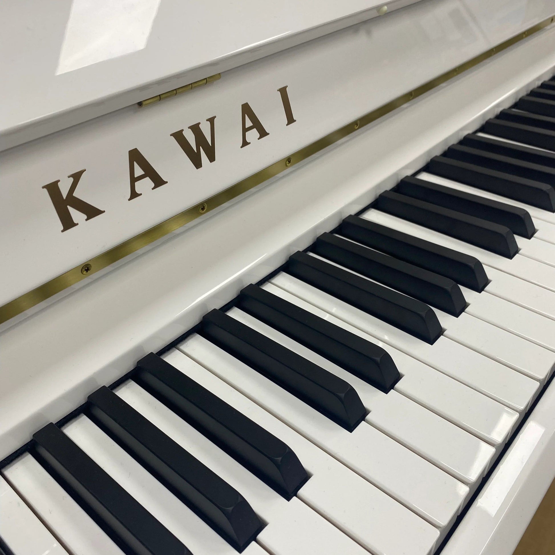 Đàn Piano Cơ Upright Kawai K200 WH - Qua Sử Dụng - Việt Music