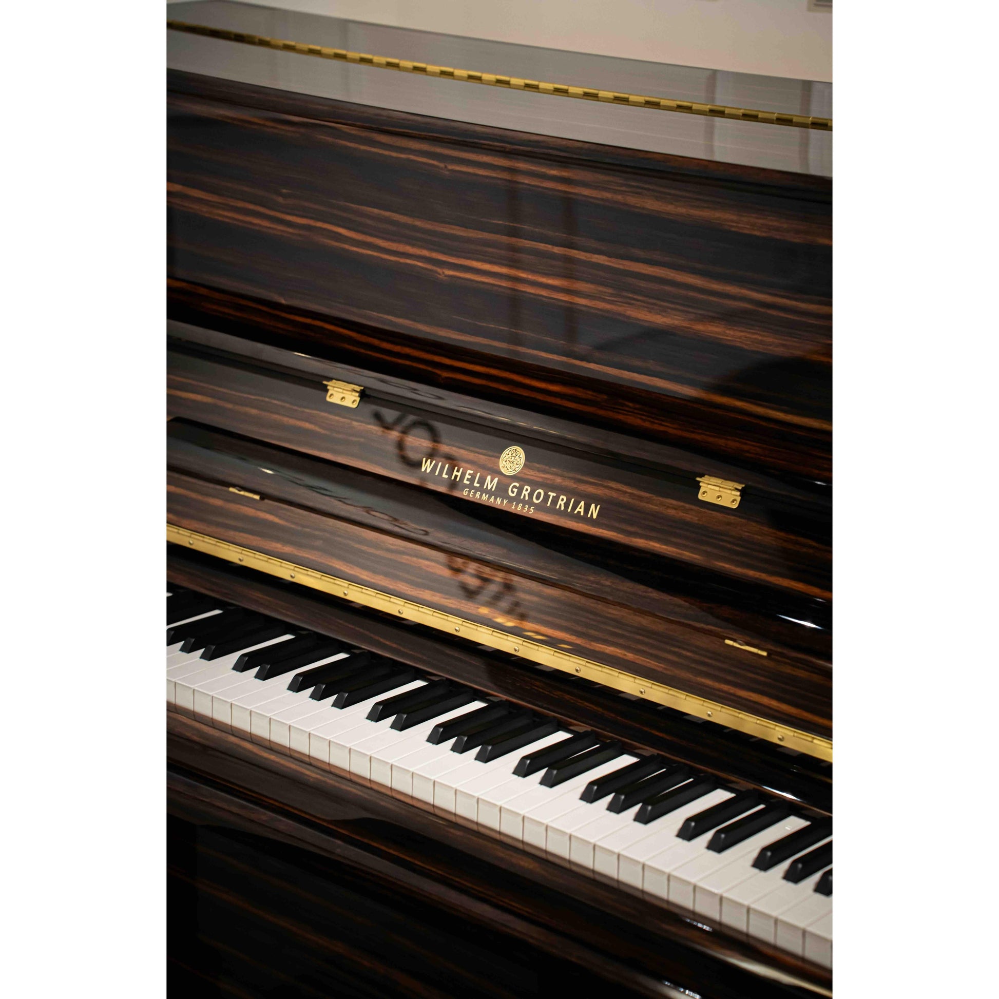 Đàn Piano Cơ Upright Wilhelm Grotrian WG23DM Makassar Ebony - Việt Music